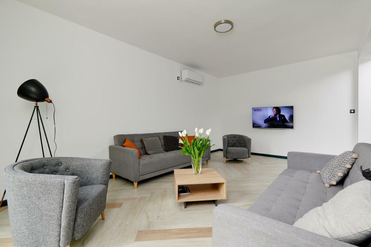 Mosaic Apartment Risan Ngoại thất bức ảnh