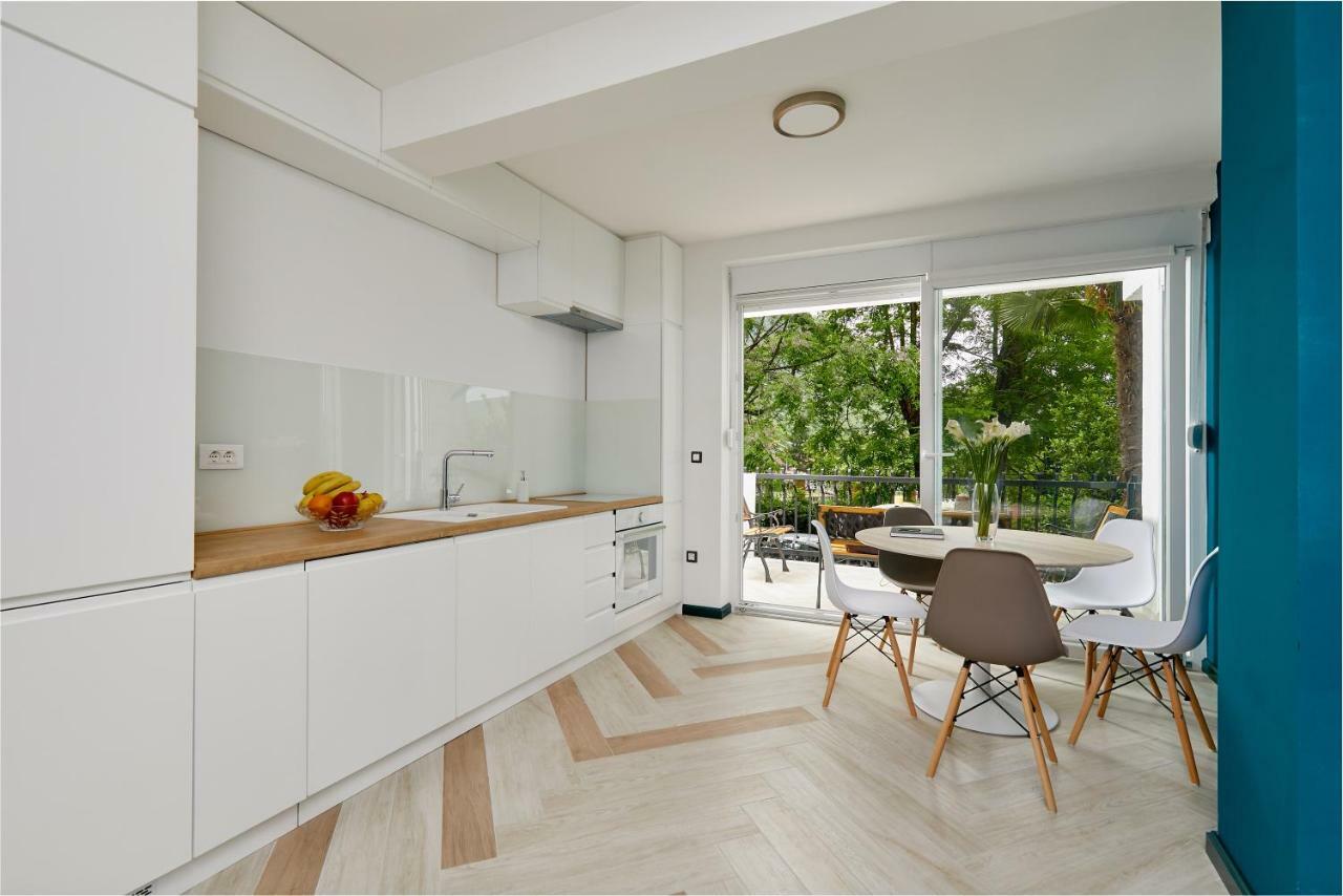 Mosaic Apartment Risan Ngoại thất bức ảnh